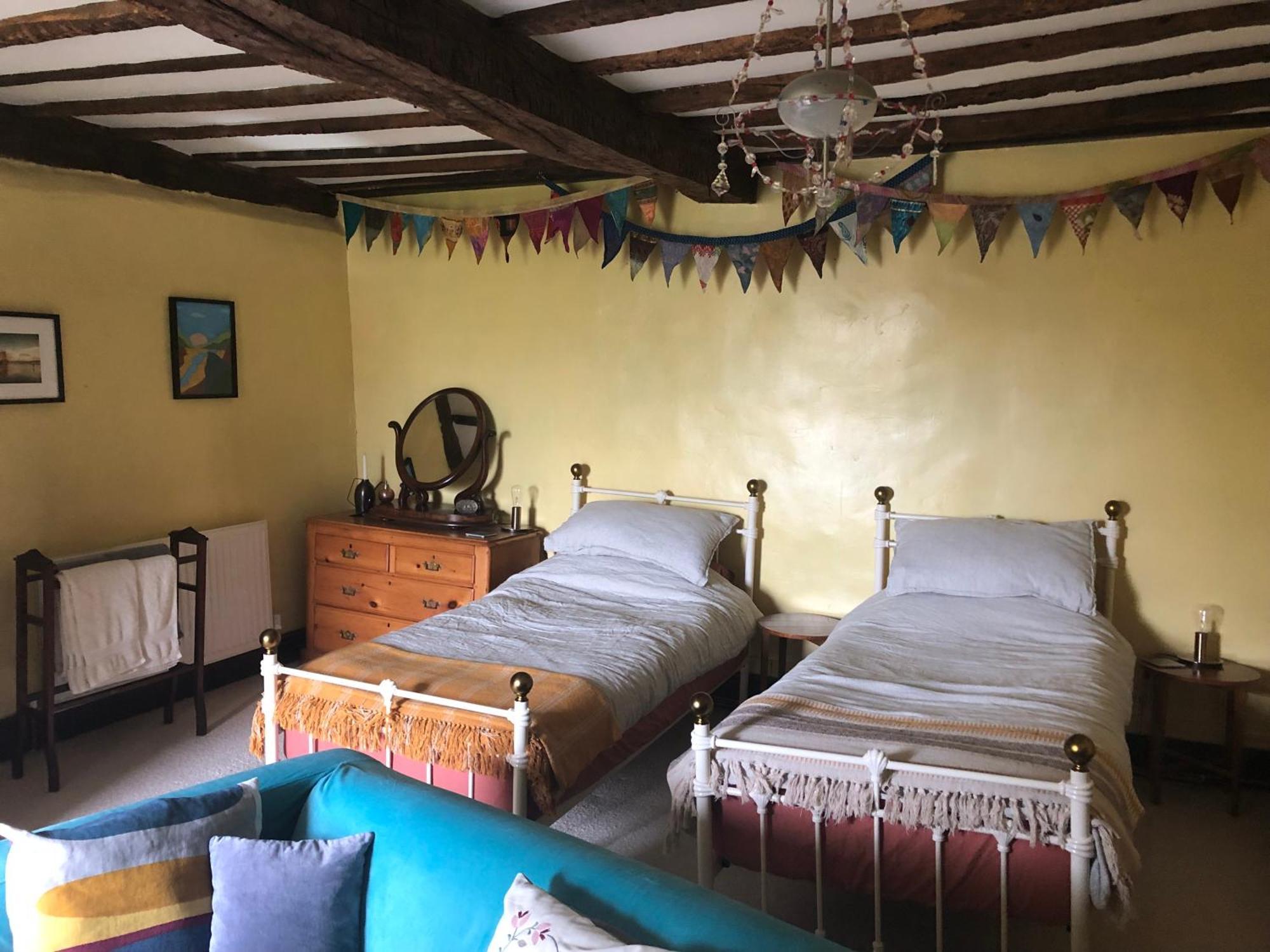 Ynyswen Bed & Breakfast Nantgaredig Ngoại thất bức ảnh